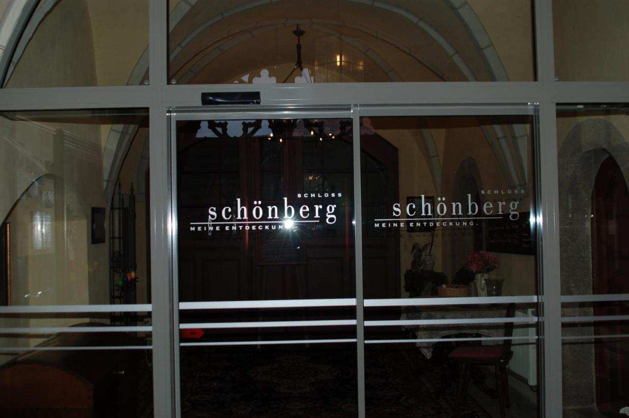 באד בראמבאך Hotel Garni Schloss Schoenberg מראה חיצוני תמונה
