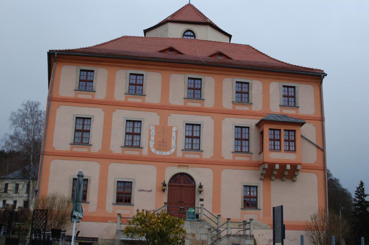 באד בראמבאך Hotel Garni Schloss Schoenberg מראה חיצוני תמונה